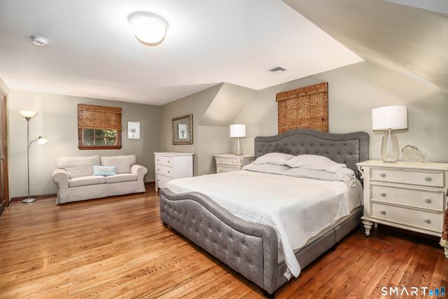 6 Brookdale Lane, Brookfield, CT 06804