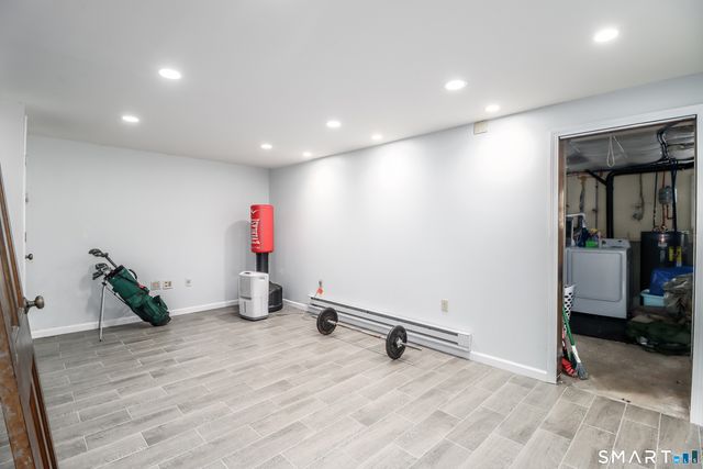 6 Brookdale Lane, Brookfield, CT 06804
