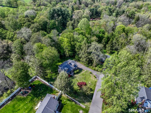 6 Brookdale Lane, Brookfield, CT 06804