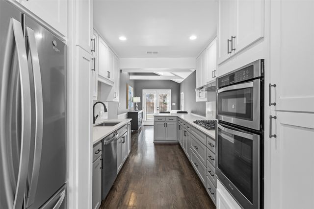 8723 Glencrest Lane, Dallas, TX 75209