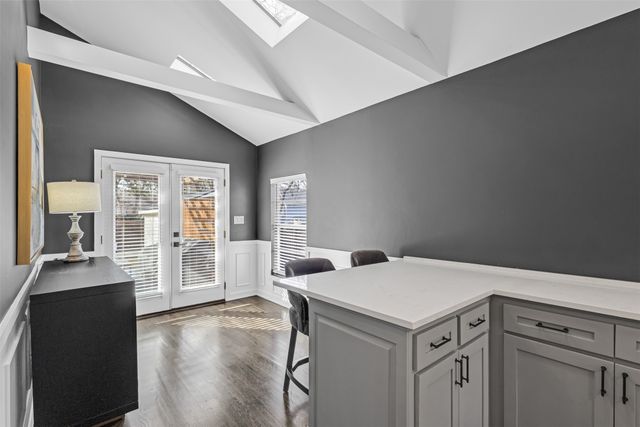 8723 Glencrest Lane, Dallas, TX 75209