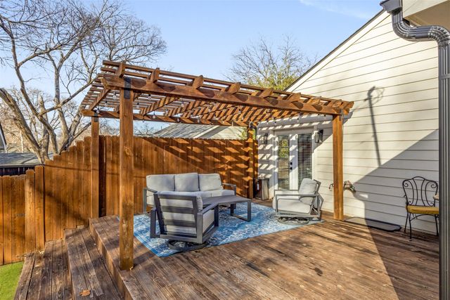 8723 Glencrest Lane, Dallas, TX 75209