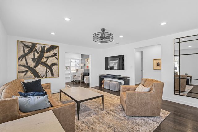 8723 Glencrest Lane, Dallas, TX 75209