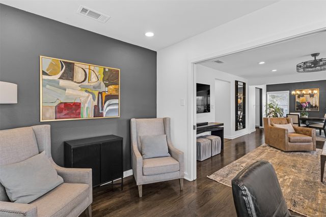 8723 Glencrest Lane, Dallas, TX 75209