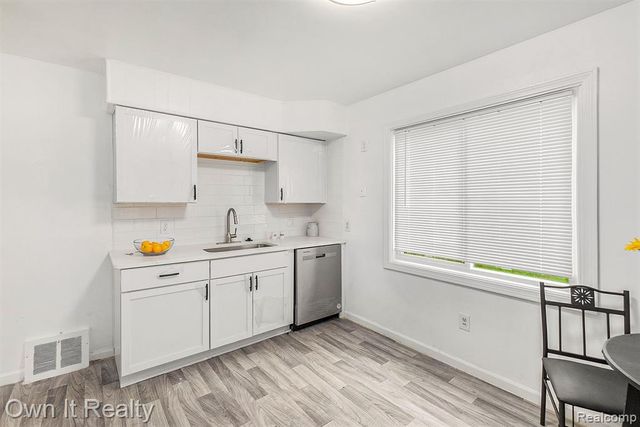 11712 Beaverland, Redford, MI 48239