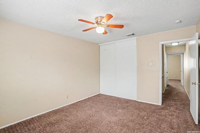 7911 Oval Mdws, San Antonio, TX 78244