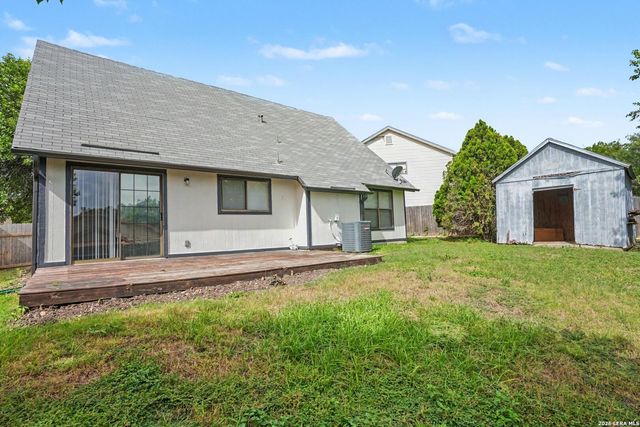 7911 Oval Mdws, San Antonio, TX 78244