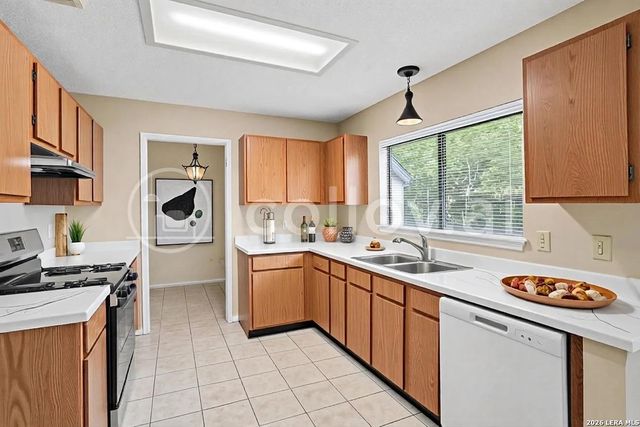 7911 Oval Mdws, San Antonio, TX 78244