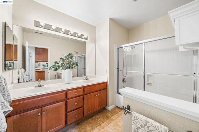7633 Stellaria Ln, San Ramon, CA 94582