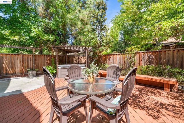7633 Stellaria Ln, San Ramon, CA 94582