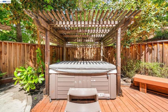 7633 Stellaria Ln, San Ramon, CA 94582