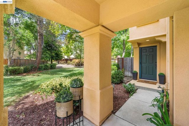 7633 Stellaria Ln, San Ramon, CA 94582