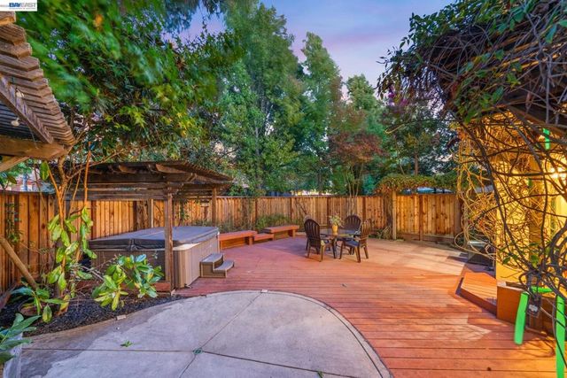 7633 Stellaria Ln, San Ramon, CA 94582