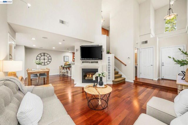 7633 Stellaria Ln, San Ramon, CA 94582