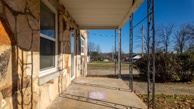 207 Dunigan Street, Alton, MO 65606
