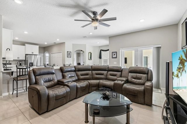 63 52nd Square, Vero Beach, FL 32968