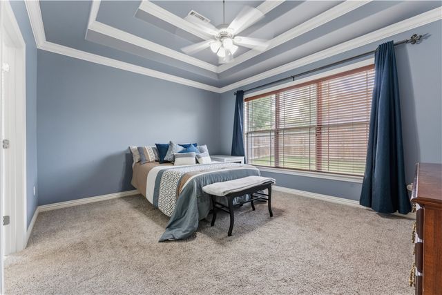 3833 W Edgewater Drive, Fayetteville, AR 72704