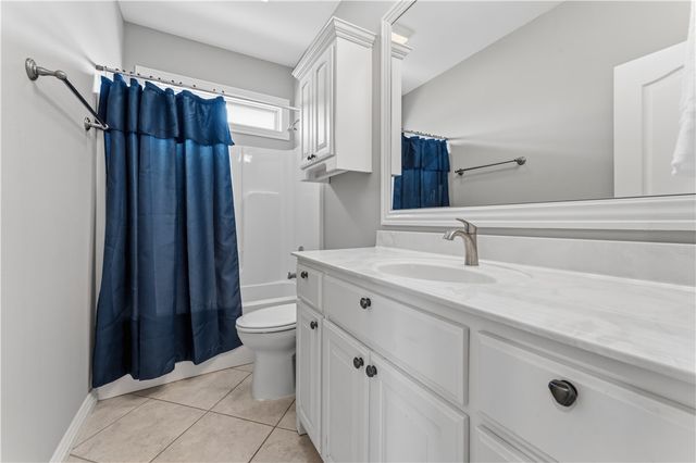 3833 W Edgewater Drive, Fayetteville, AR 72704