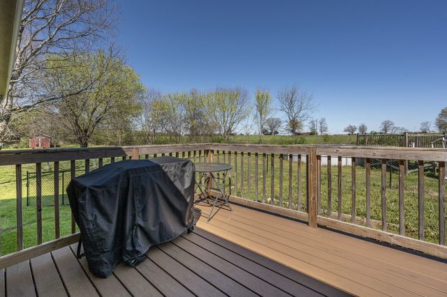 107 Kenwood Ct, Manchester, TN 37355