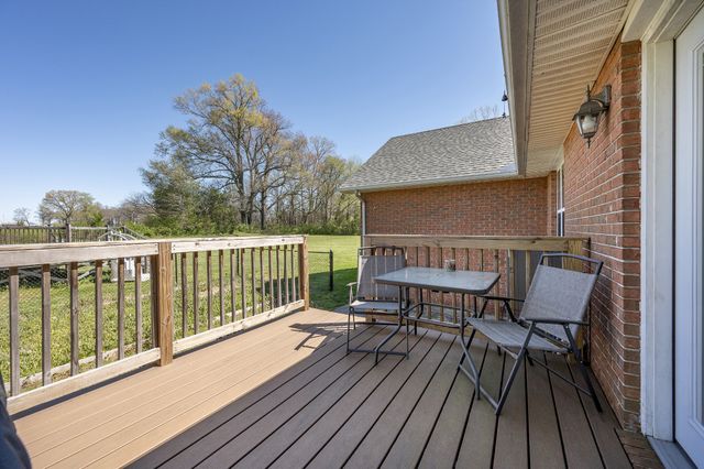 107 Kenwood Ct, Manchester, TN 37355