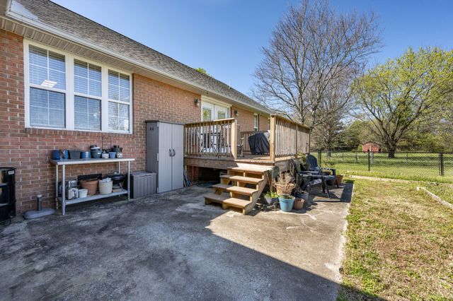 107 Kenwood Ct, Manchester, TN 37355