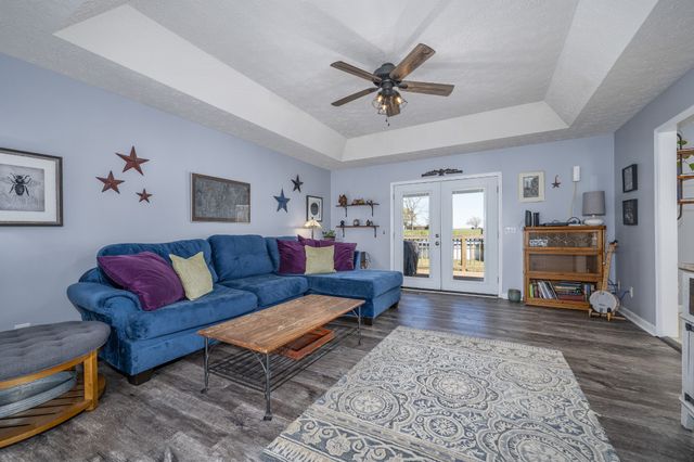 107 Kenwood Ct, Manchester, TN 37355