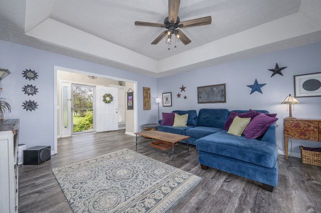 107 Kenwood Ct, Manchester, TN 37355