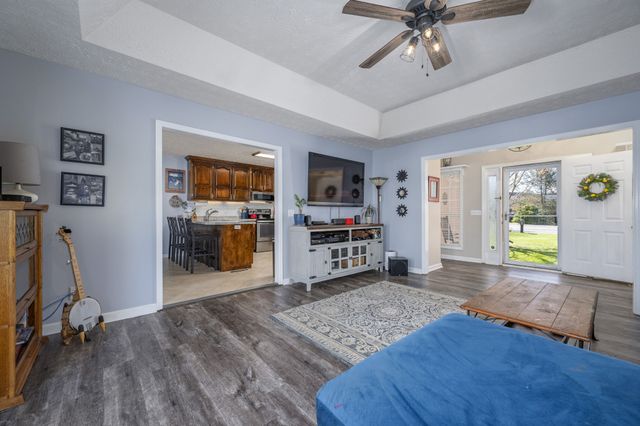 107 Kenwood Ct, Manchester, TN 37355