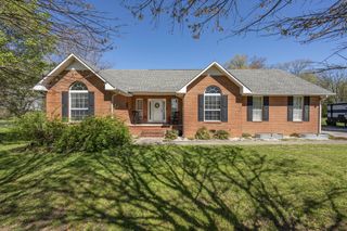 107 Kenwood Ct, Manchester, TN 37355