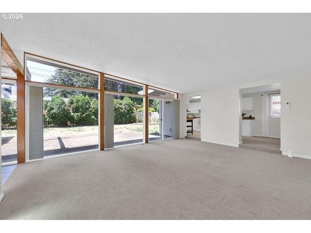 3270 GAME FARM Rd, Springfield, OR 97477