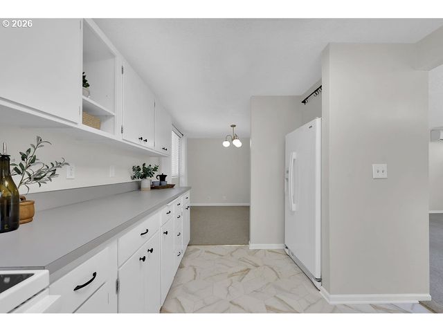 3270 GAME FARM Rd, Springfield, OR 97477
