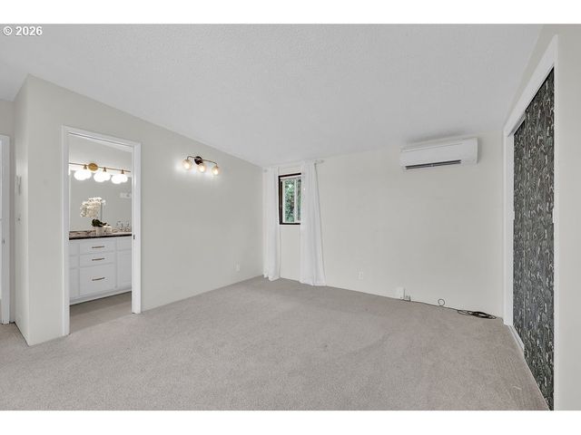 3270 GAME FARM Rd, Springfield, OR 97477