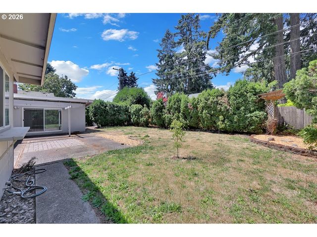 3270 GAME FARM Rd, Springfield, OR 97477