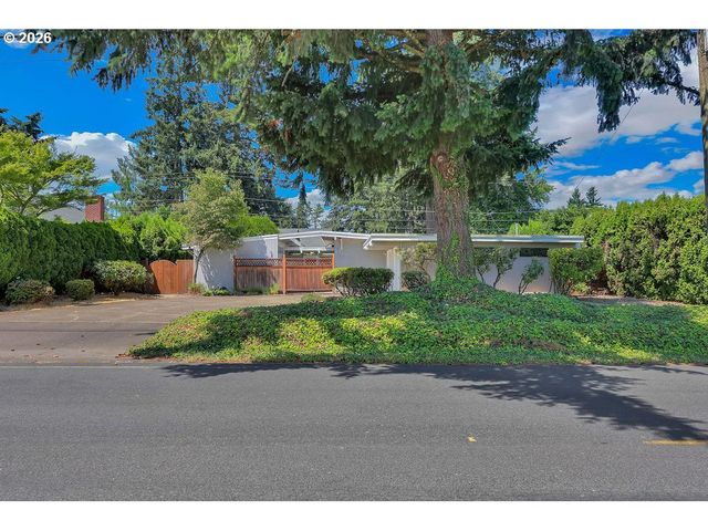 3270 GAME FARM Rd, Springfield, OR 97477