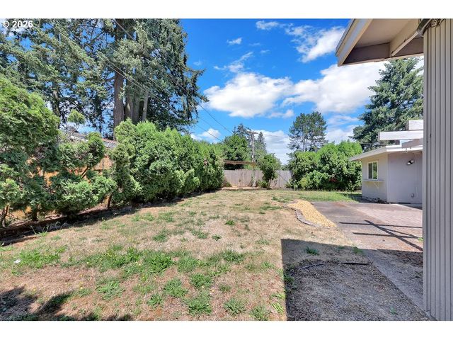 3270 GAME FARM Rd, Springfield, OR 97477