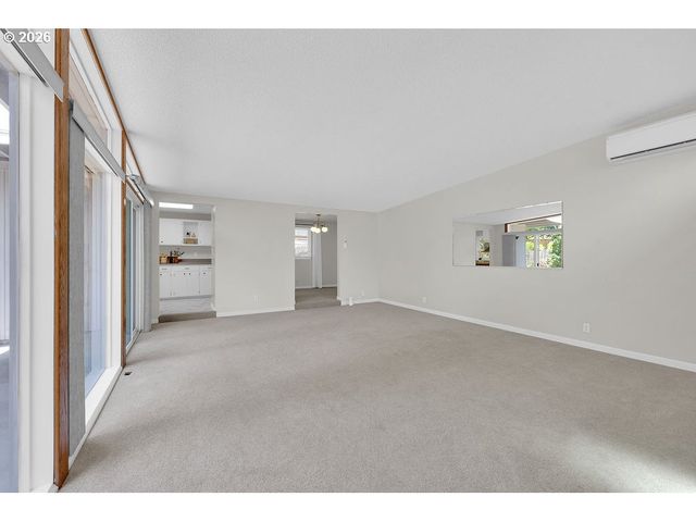 3270 GAME FARM Rd, Springfield, OR 97477