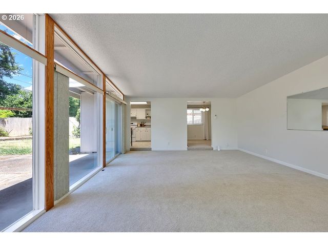 3270 GAME FARM Rd, Springfield, OR 97477