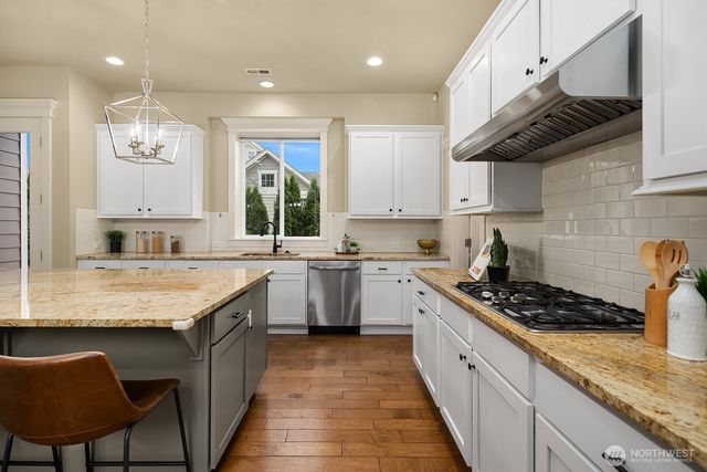 12211 168th Court NE, Redmond, WA 98052