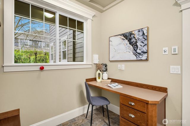 12211 168th Court NE, Redmond, WA 98052