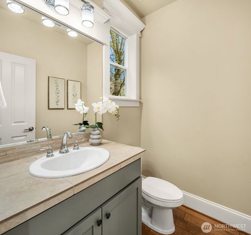 12211 168th Court NE, Redmond, WA 98052