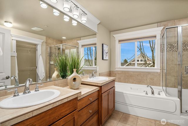 12211 168th Court NE, Redmond, WA 98052