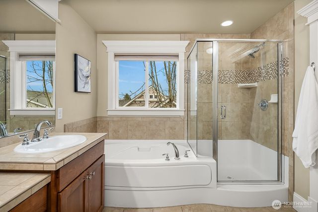 12211 168th Court NE, Redmond, WA 98052