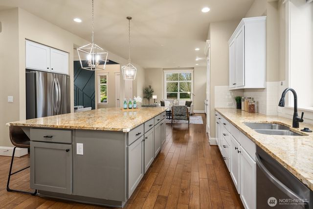 12211 168th Court NE, Redmond, WA 98052