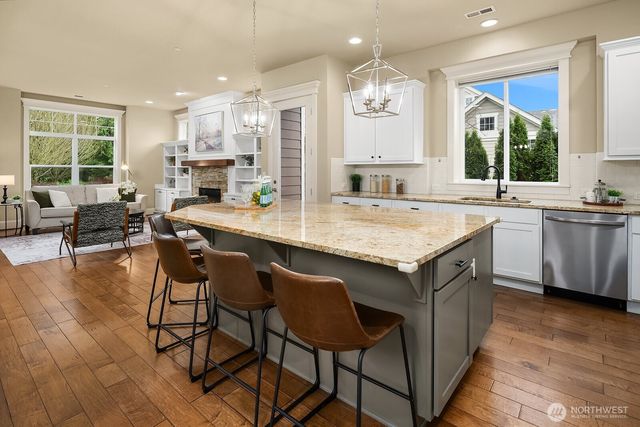 12211 168th Court NE, Redmond, WA 98052