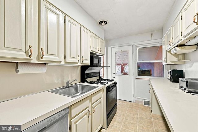 1403 PARKLANE RD, Swarthmore, PA 19081