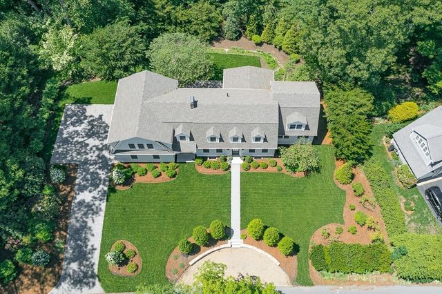39 Fairbanks Ave, Wellesley, MA 02481