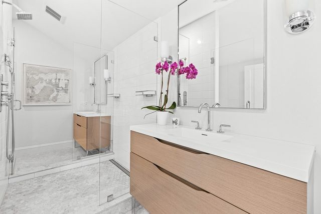 39 Fairbanks Ave, Wellesley, MA 02481