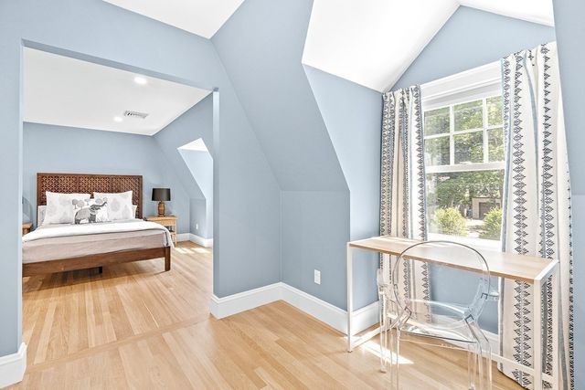 39 Fairbanks Ave, Wellesley, MA 02481