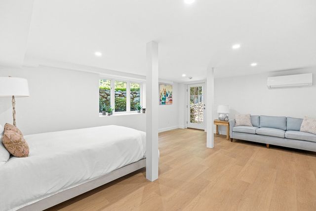 39 Fairbanks Ave, Wellesley, MA 02481