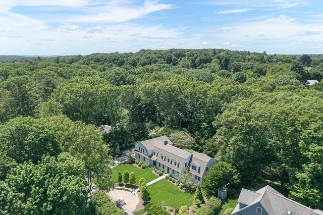 39 Fairbanks Ave, Wellesley, MA 02481